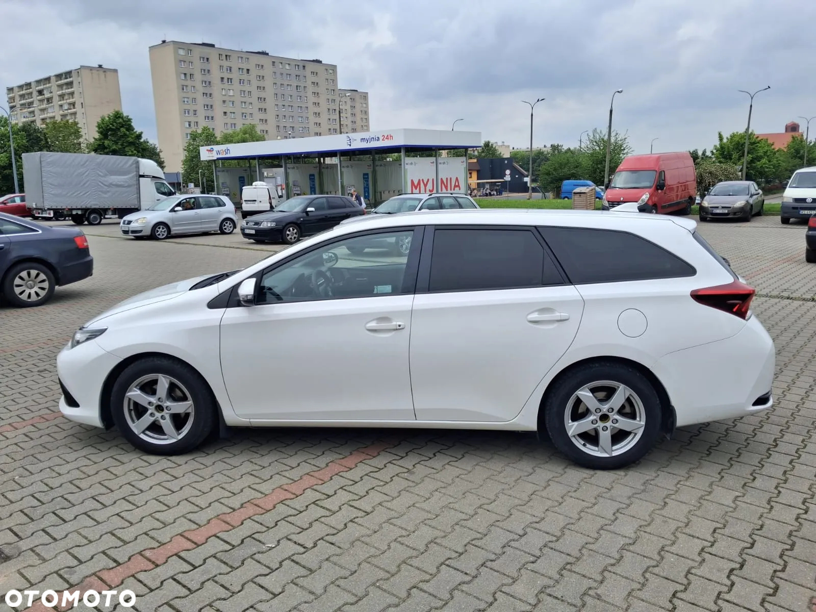Toyota Auris - 4