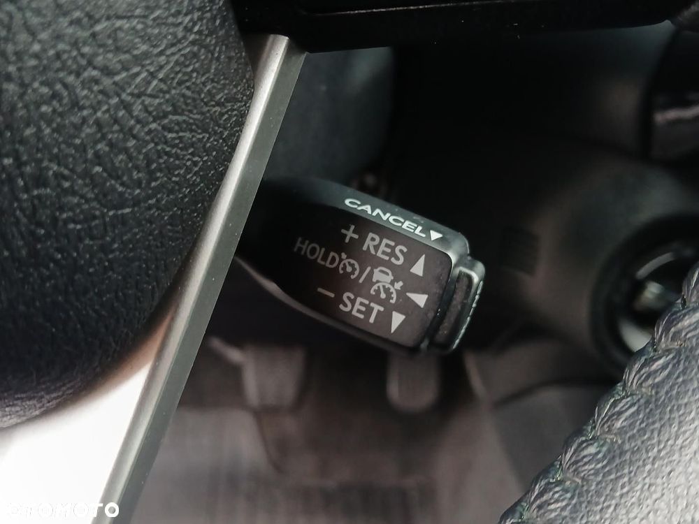 Toyota Hilux 2.8 D-4D Double Cab SR5 4x4 - 36