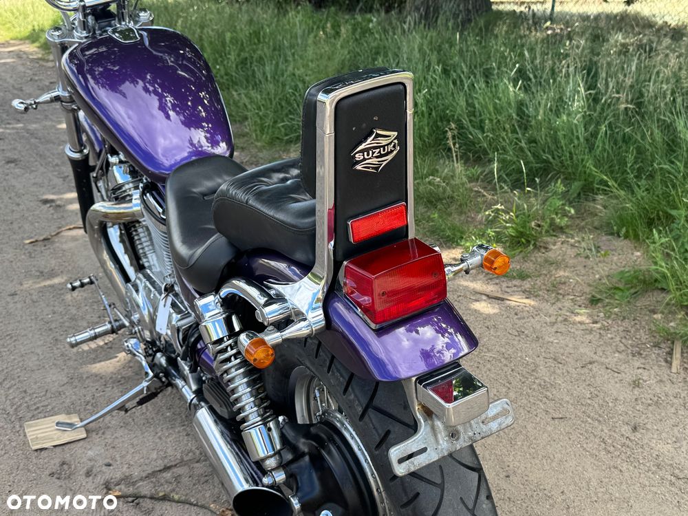Suzuki Intruder - 11