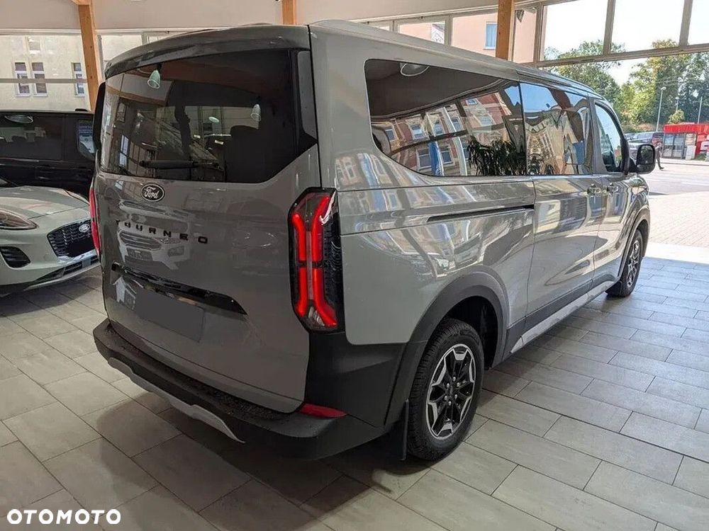 Ford Tourneo Custom - 5