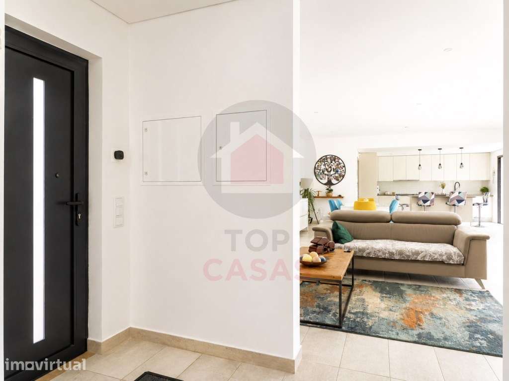 Moradia Contemporânea Térrea com Piscina Aquecida e terreno na Cost... - Grande imagem: 5/50
