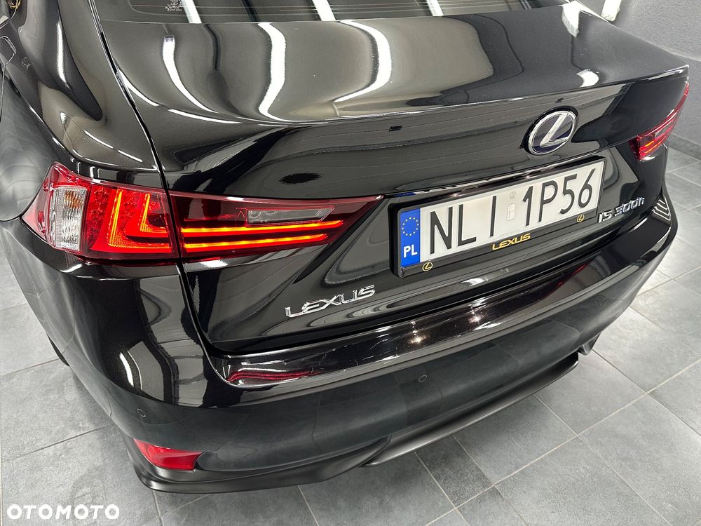 Lexus IS ver-300h-style-edition - 10