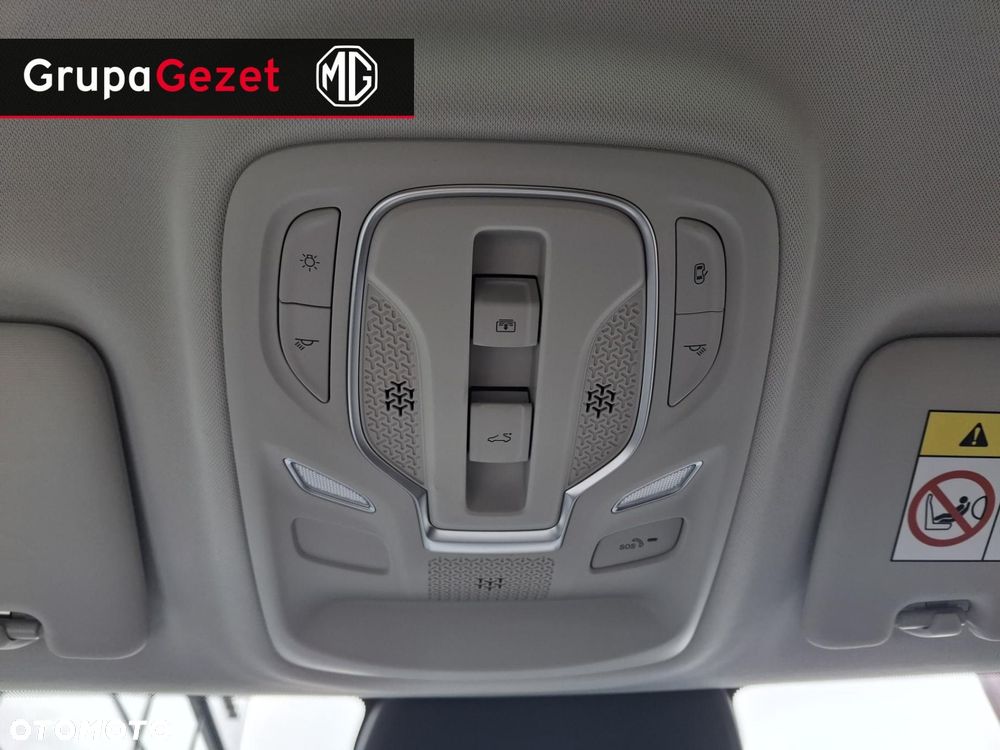 MG ZS - 32