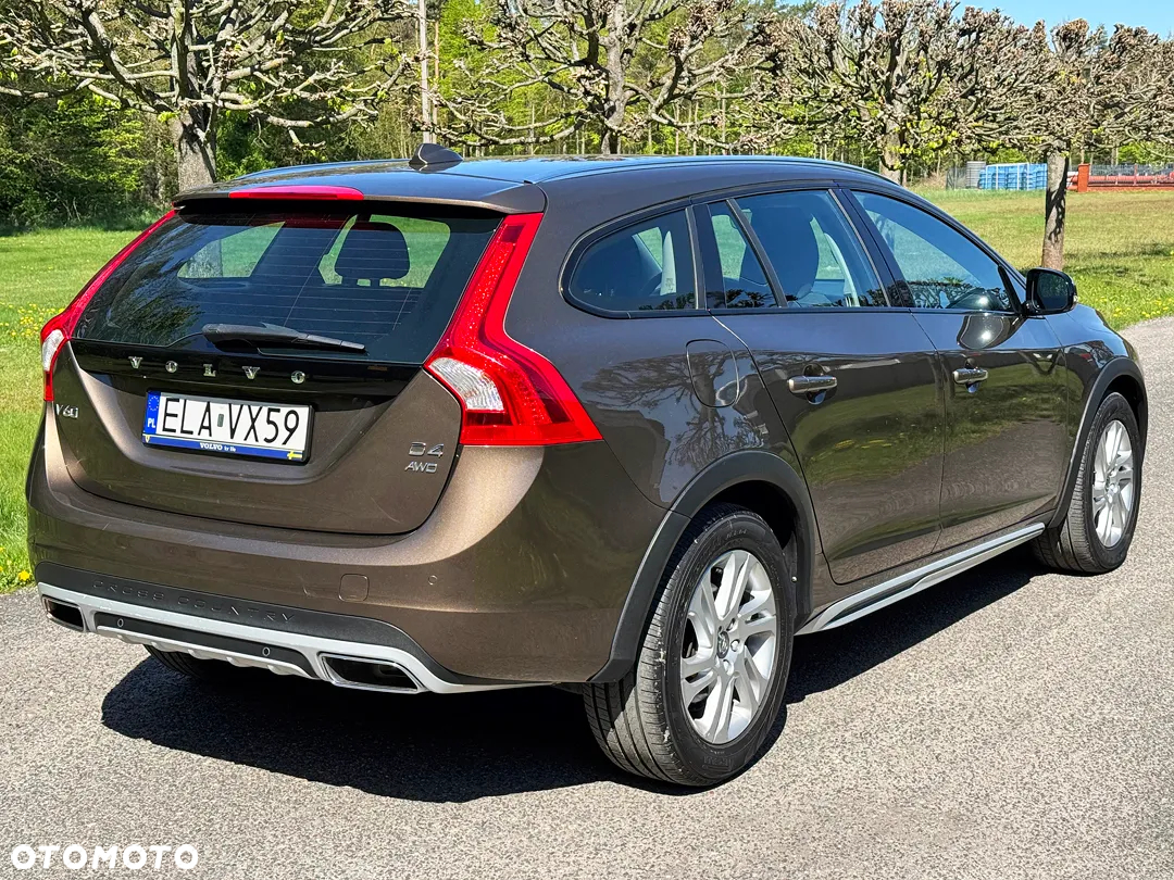 Volvo V60 Cross Country D4 AWD Geartronic Summum - 14