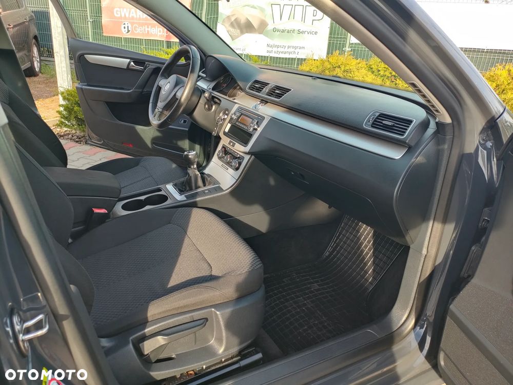 Volkswagen Passat 2.0 Blue TDI SCR Trendline - 20