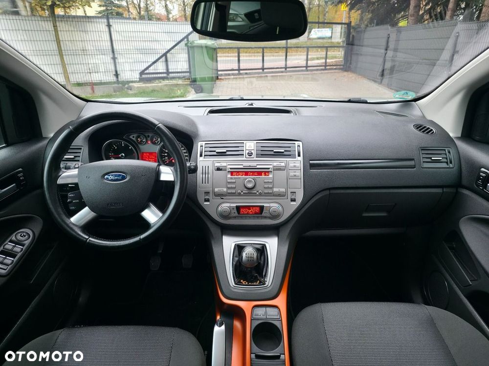 Ford Kuga - 11