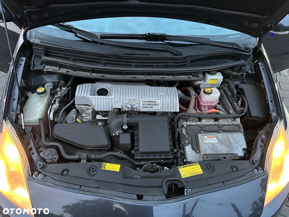 Toyota Prius+ ver--hybrid-sol - 34