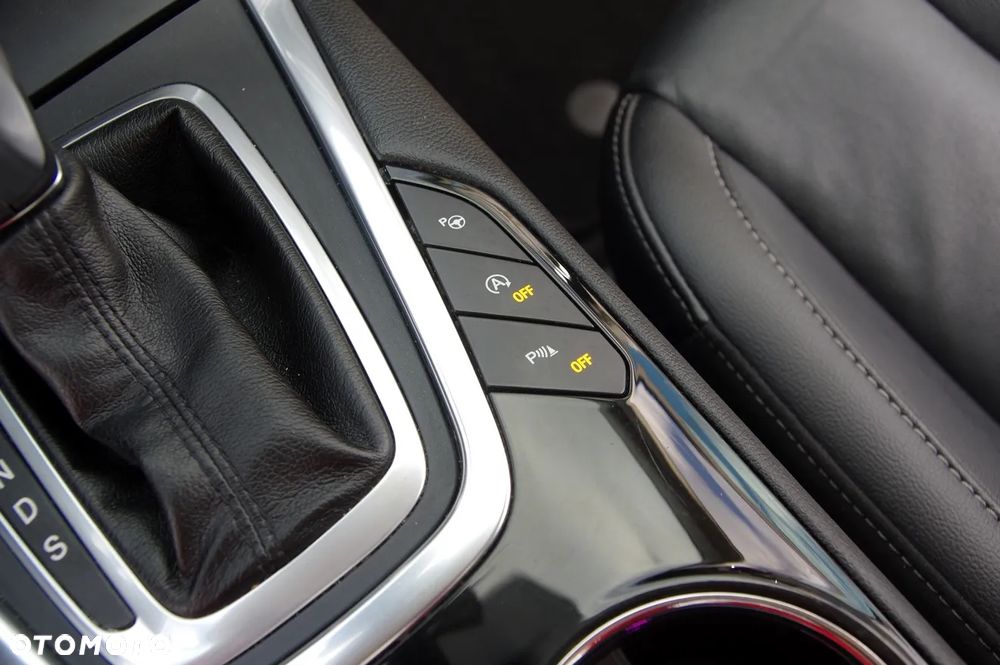 Ford S-Max 2.0 TDCi 4WD Titanium PowerShift - 35