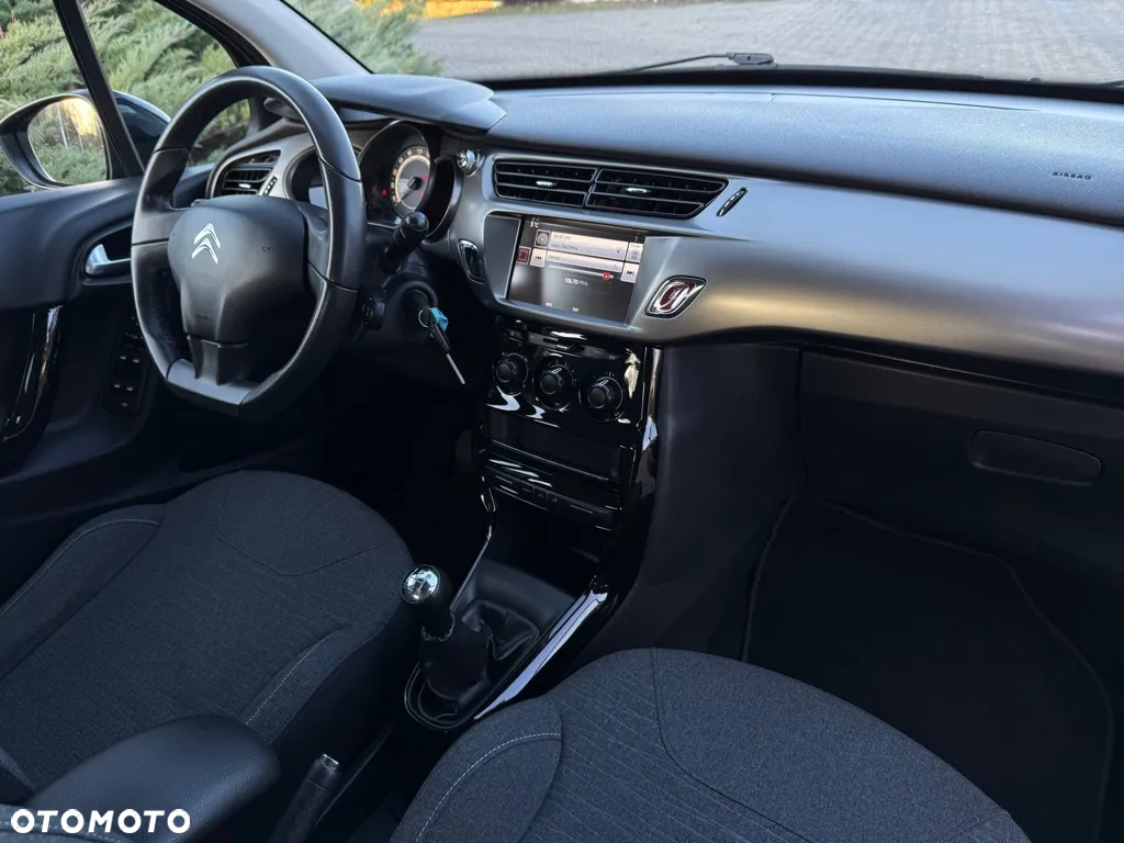 Citroën C3 1.2 PureTech Exclusive - 29