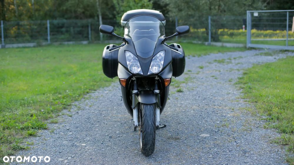 Honda VFR - 4
