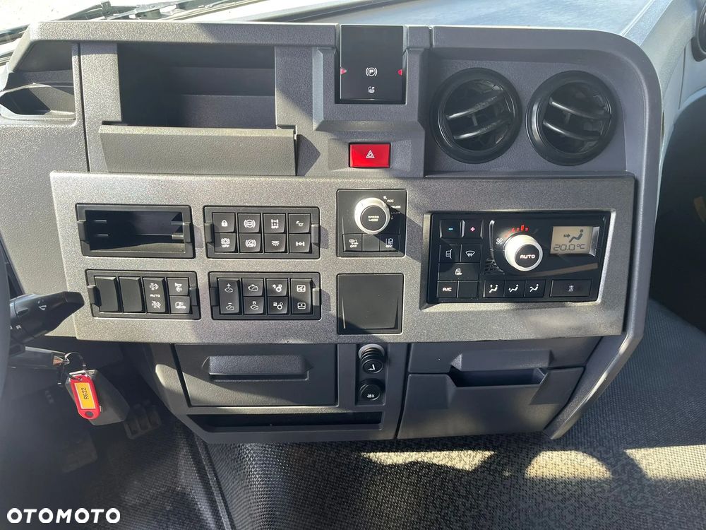 Renault T440 / silnik 13L / Automat + Retarder/ ADR / Import Francja / Super Stan - 13