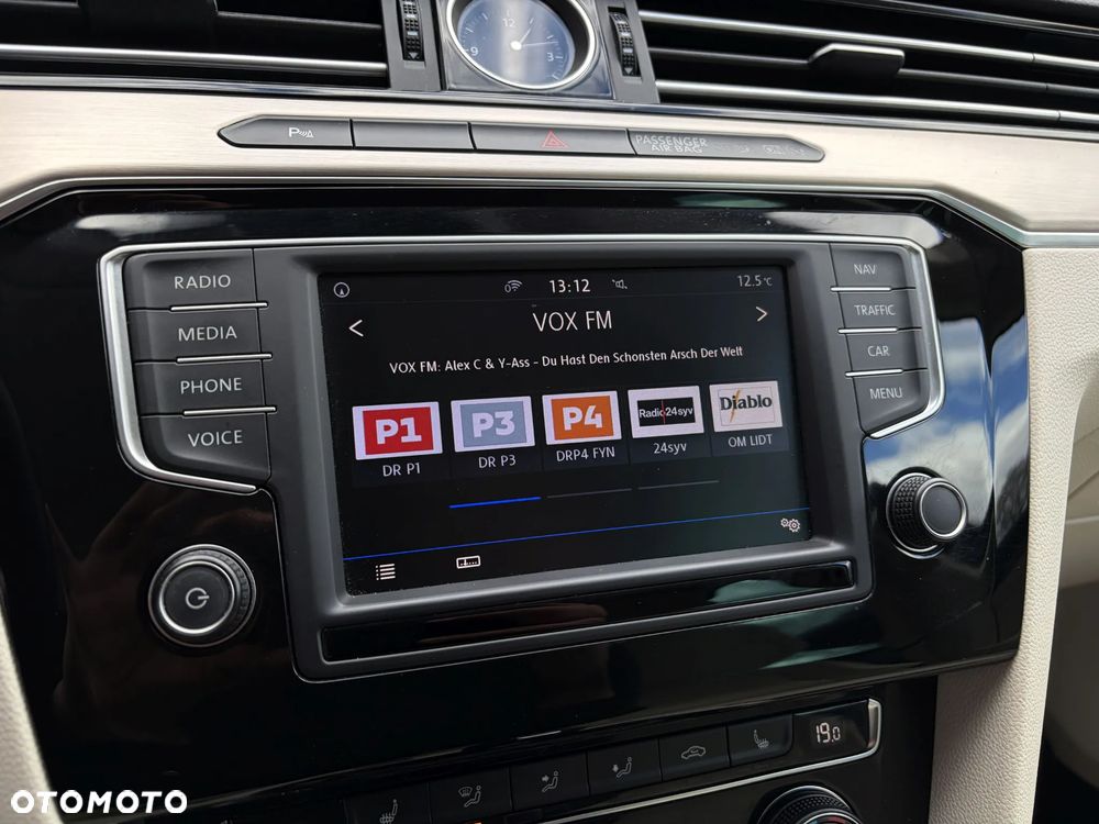 Volkswagen Passat Variant 1.8 TSI (BlueMotion Technology) DSG Highline - 26