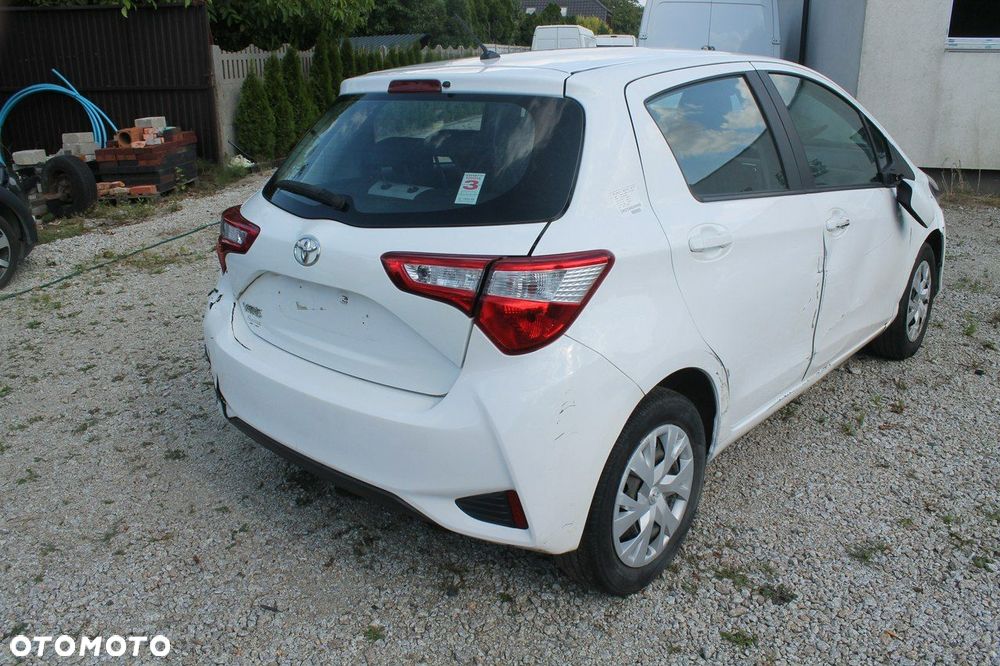 Toyota Yaris - 5