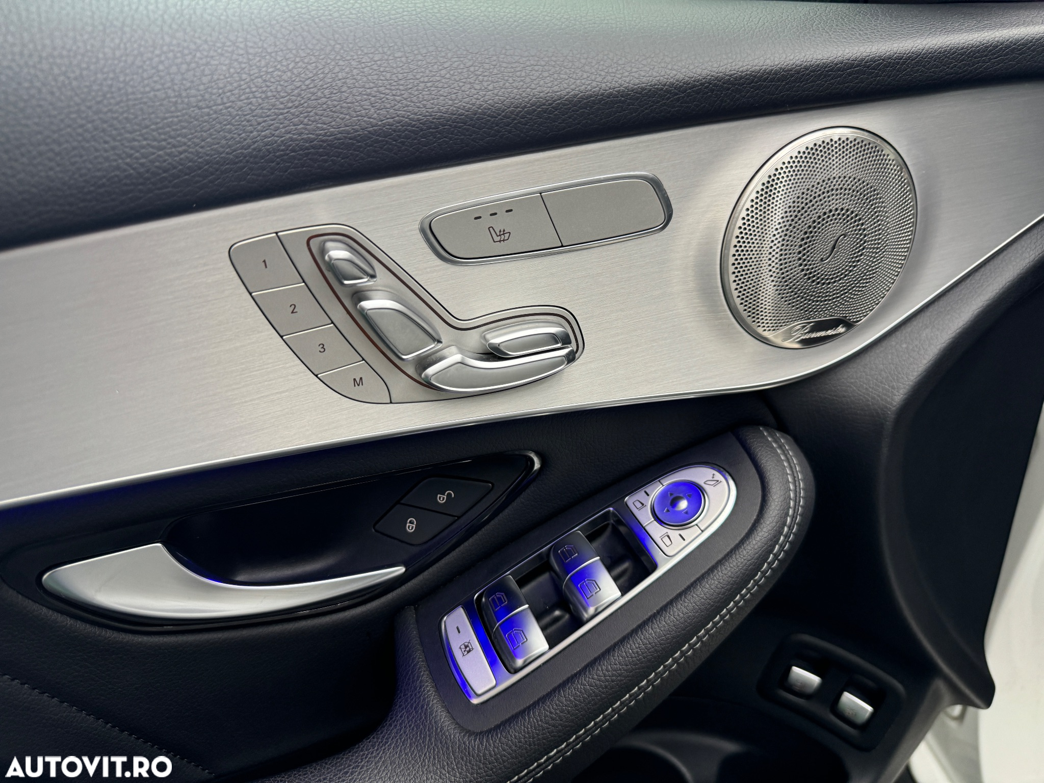 Mercedes-Benz GLC 300 e 4MATIC - 16