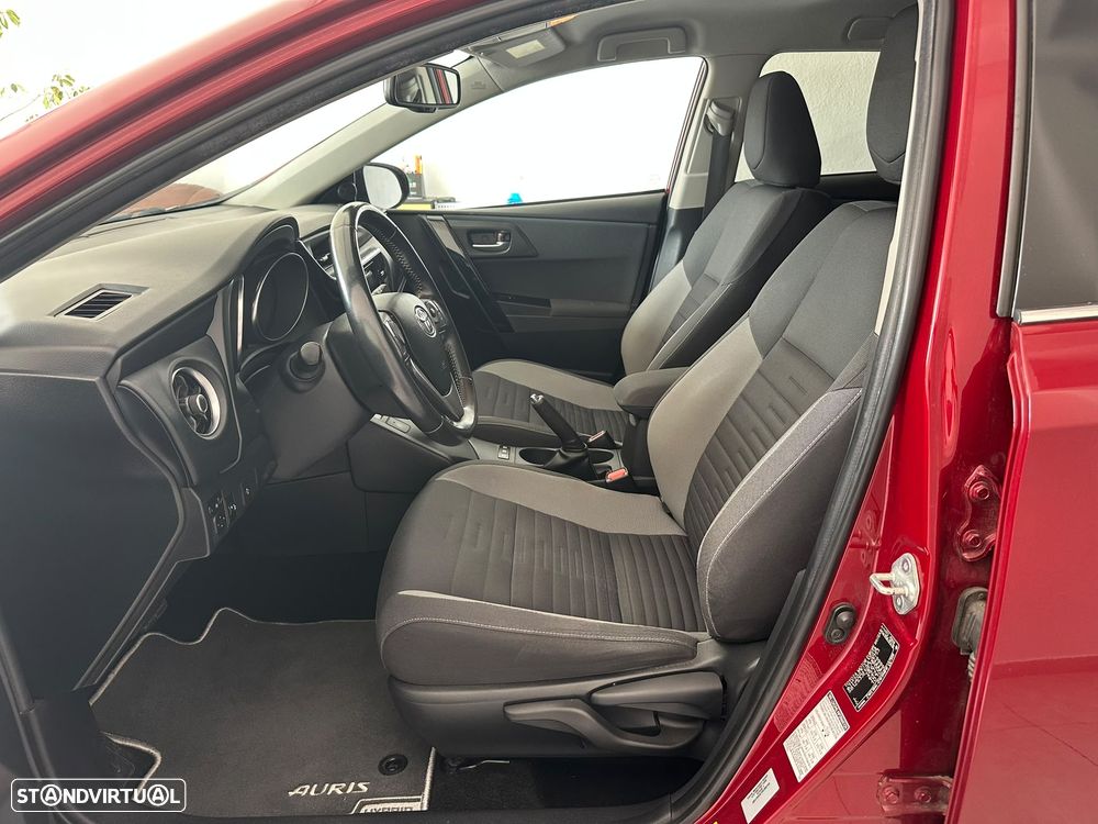 Toyota Auris Touring Sports 1.8 HSD Comfort - 11