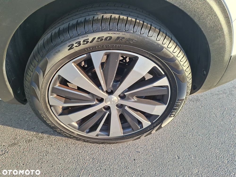 Peugeot 5008 1.5 BlueHDi Allure S&S - 9
