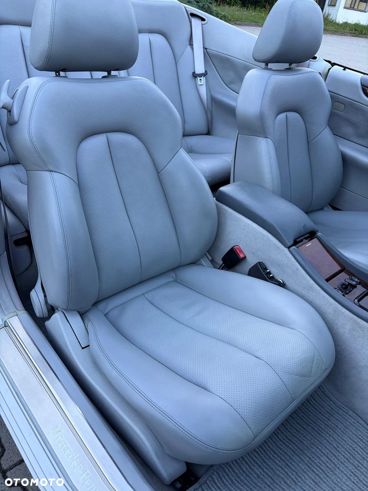 Mercedes-Benz CLK - 20
