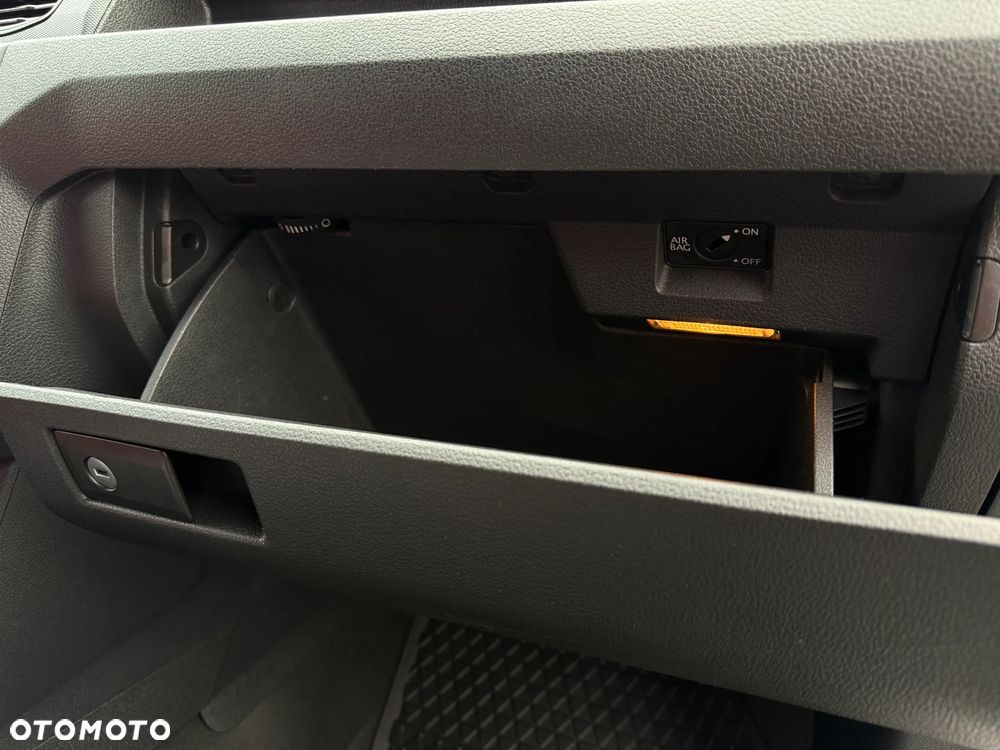 Volkswagen Caddy - 10