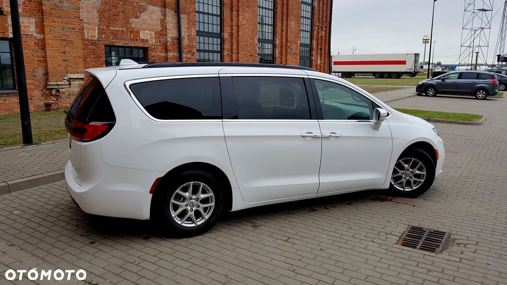 Chrysler Pacifica - 13