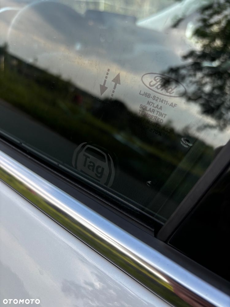 Ford Escape 2.0 EcoBoost AWD Titanium - 11