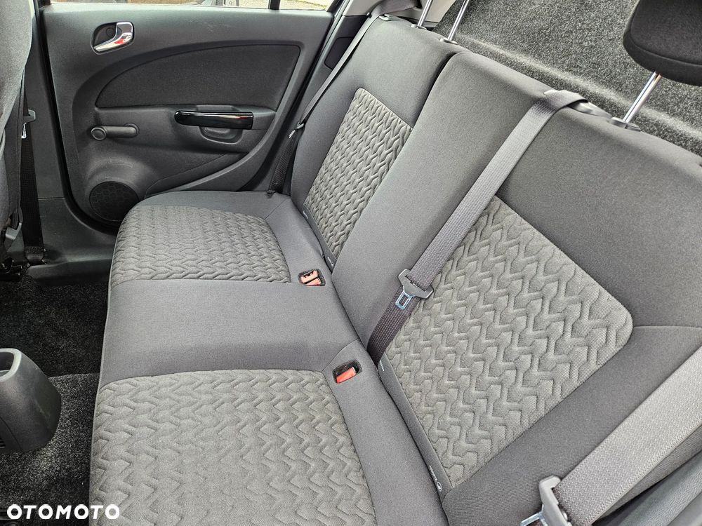Opel Corsa - 25