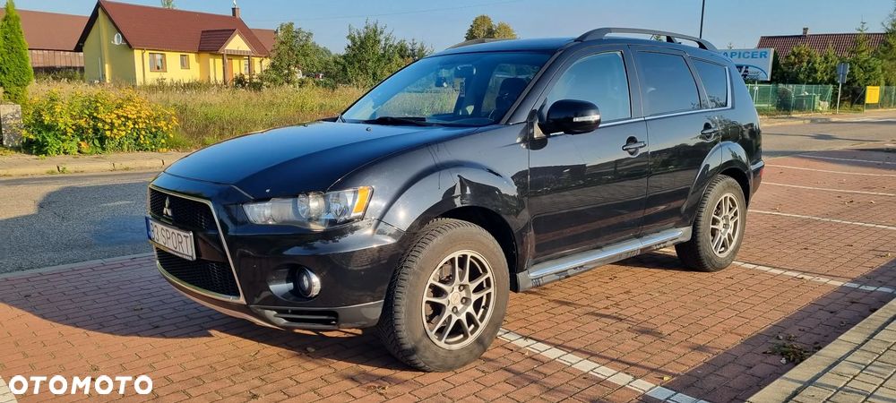 Mitsubishi Outlander - 2