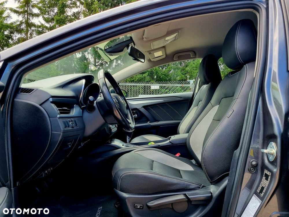 Toyota Avensis 1.8 Premium MS - 9