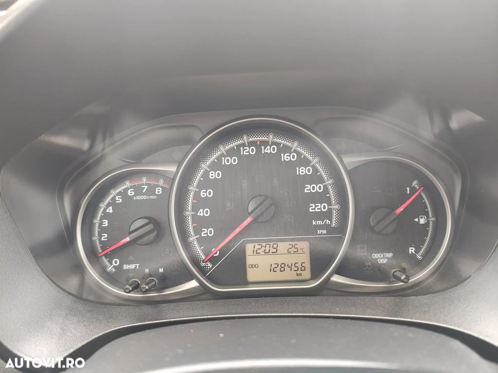Toyota Yaris 1.0 VVT-i Terra - 8