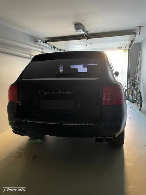 Porsche Cayenne Turbo - 16
