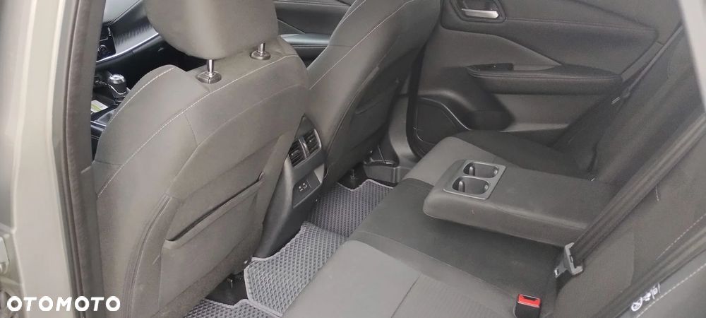 Nissan Qashqai 1.3 DIG-T MHEV N-Connecta - 3