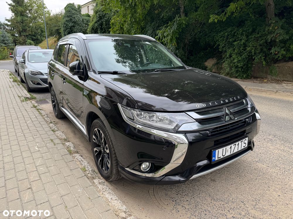 Mitsubishi Outlander Instyle NAVI + - 2
