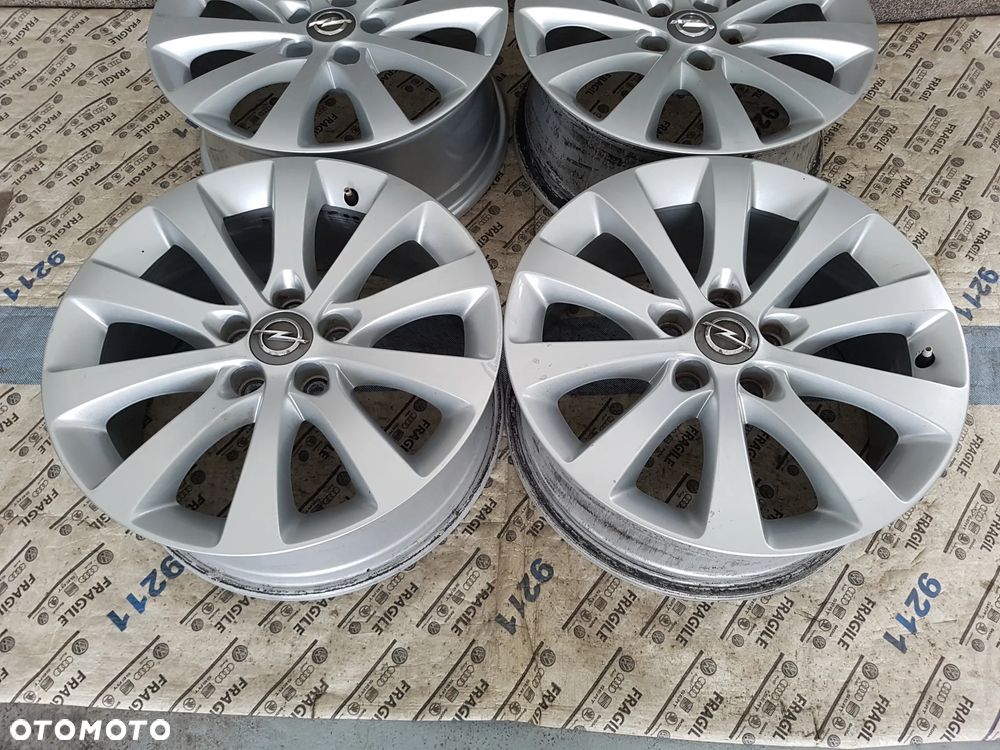 FELGI ALU ORYGINAŁ OPEL ZAFIRA B VECTRA C MERIVA B ASTRA H 5X110  7JX17 ET35 - 4