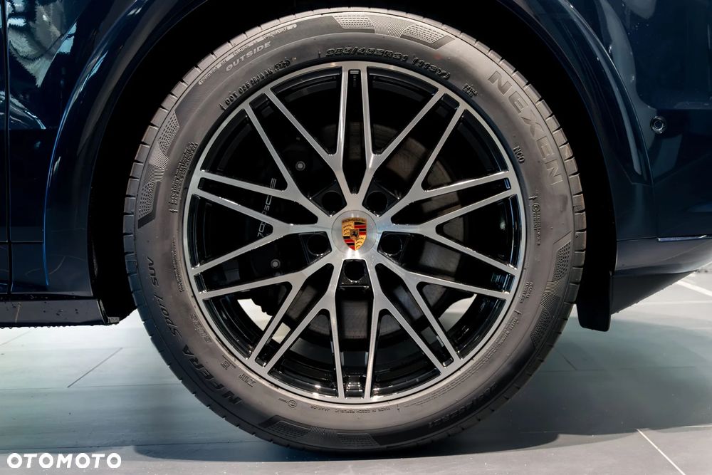 Porsche Cayenne E-Hybrid PHEV Black Edition - 11