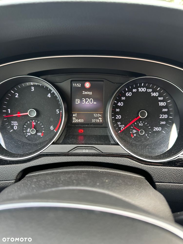Volkswagen Passat 2.0 TDI BMT Comfortline - 12