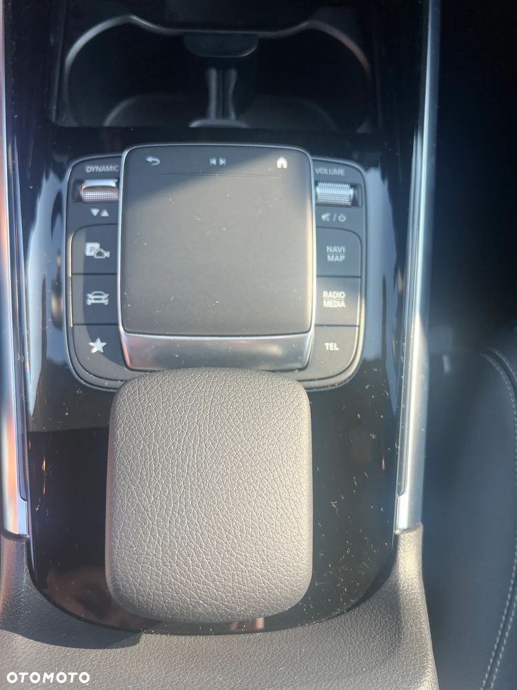 Mercedes-Benz GLB - 27
