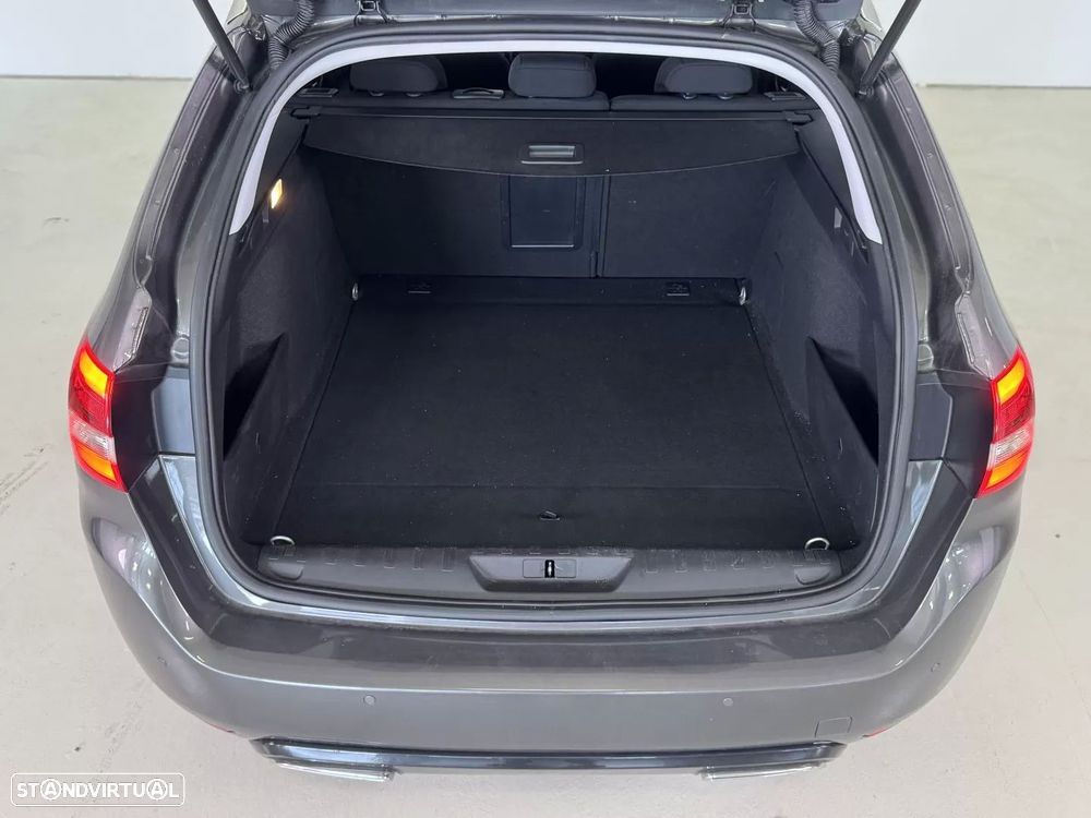 Peugeot 308 SW 1.5 BlueHDi Style J17 - 18