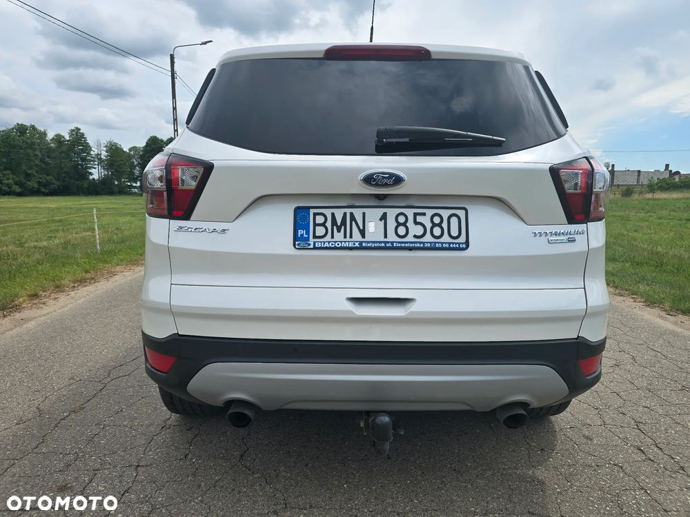 Ford Escape 2.0 EcoBoost AWD Titanium - 4