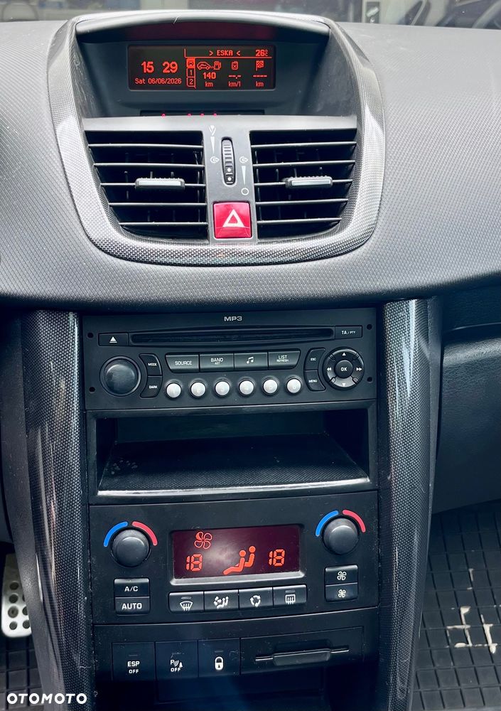 Peugeot 207 1.6 THP Platinum - 12