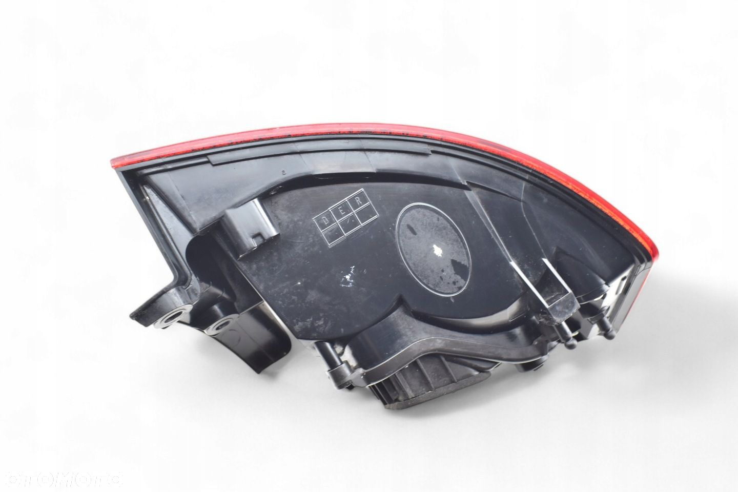 Lampa Prawy Tył w Błotnik SEAT TOLEDO IV 2014R - 8