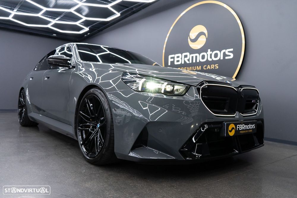 BMW M5 xDrive - 10