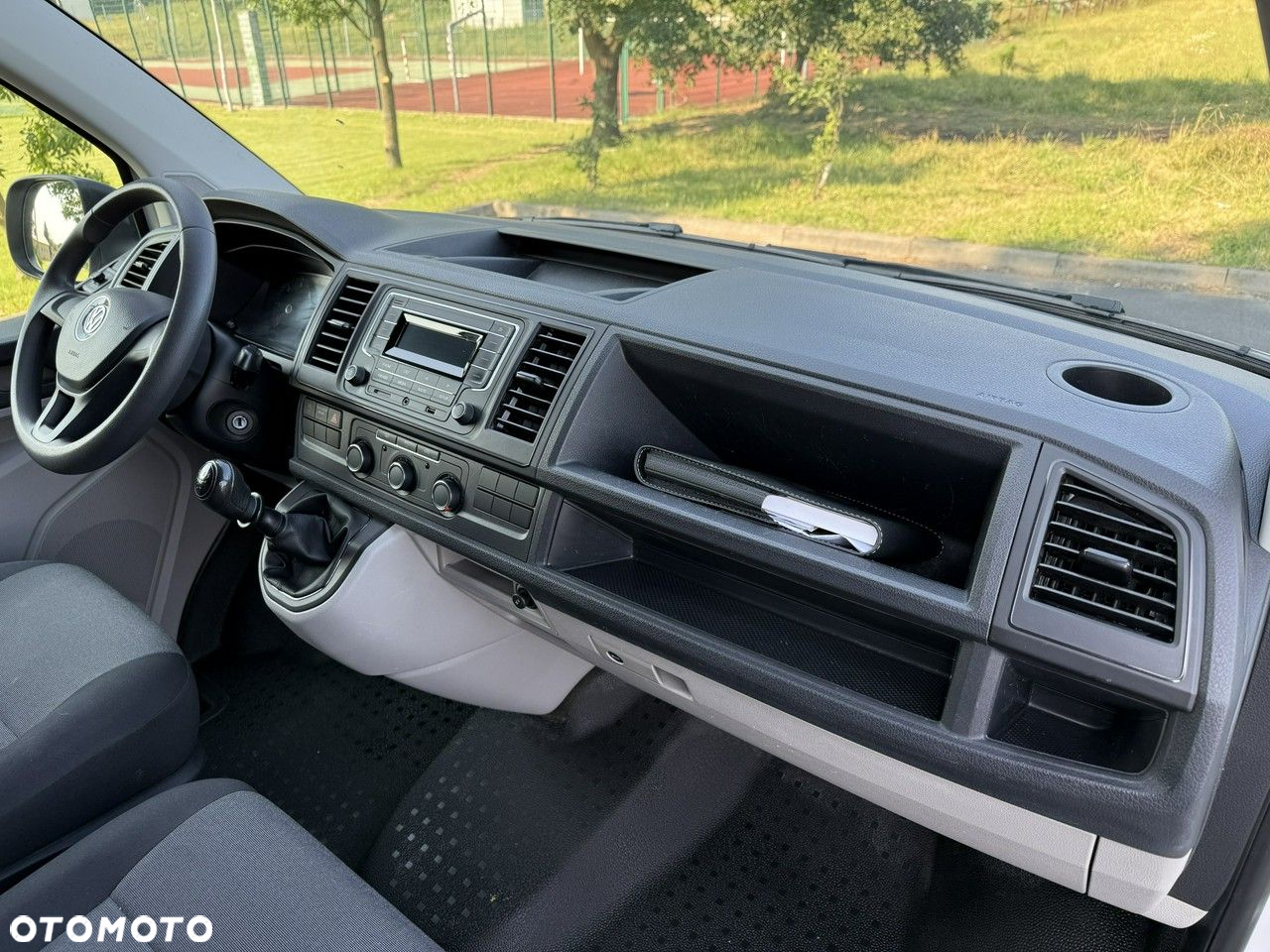 Volkswagen Transporter - 22