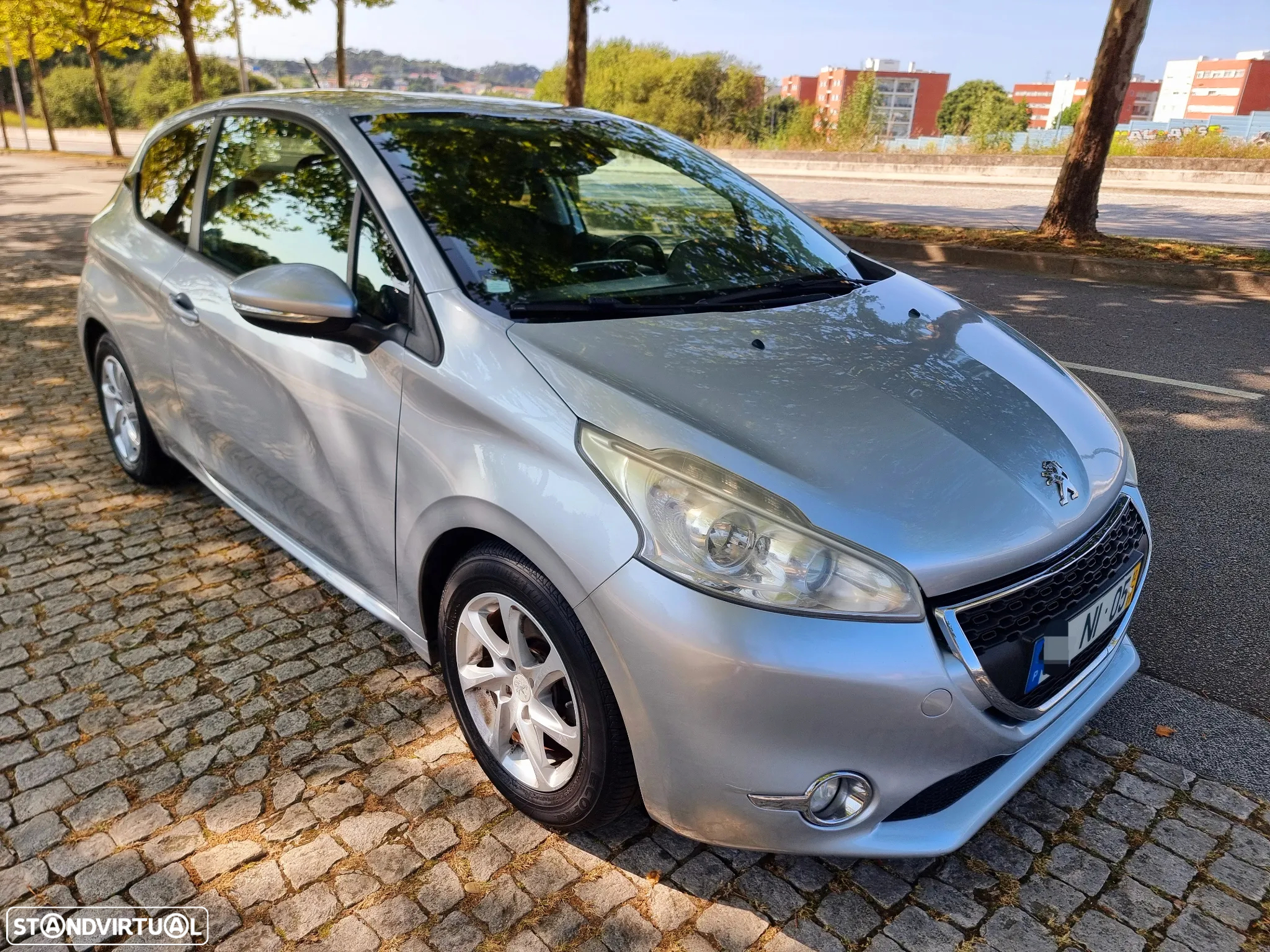 Peugeot 208 1.4 VTi Allure - 2
