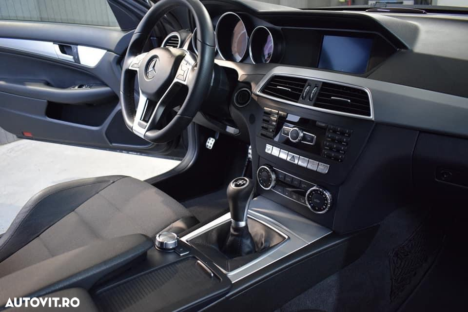Mercedes-Benz C 180 CGI BlueEFFICIENCY - 13