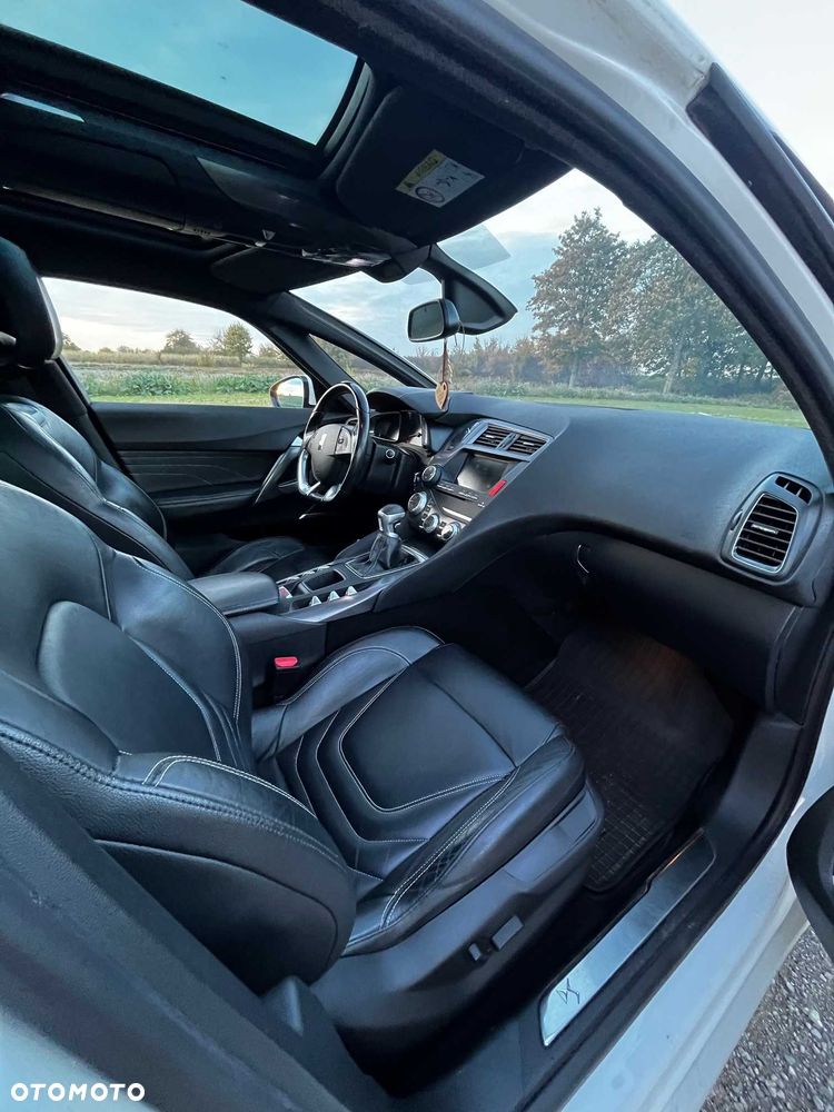 DS Automobiles DS 5 - 8