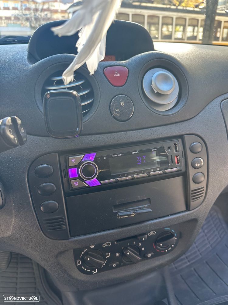 Citroën C2 1.1 - 13