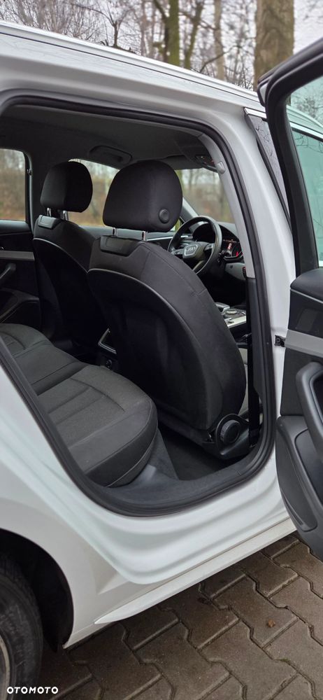 Audi A4 Avant 35 TFSI S tronic - 22