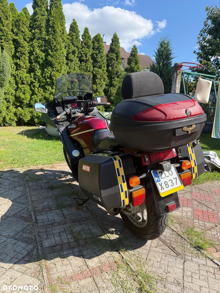 Kawasaki 1000 GTR - 3