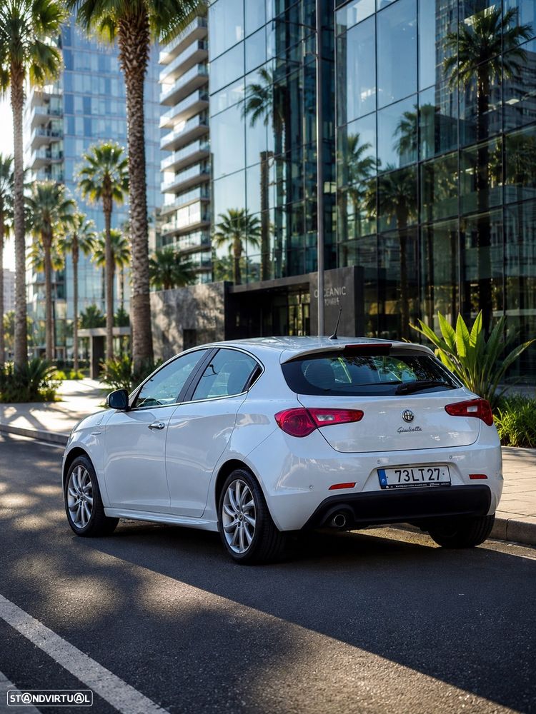 Alfa Romeo Giulietta - 1