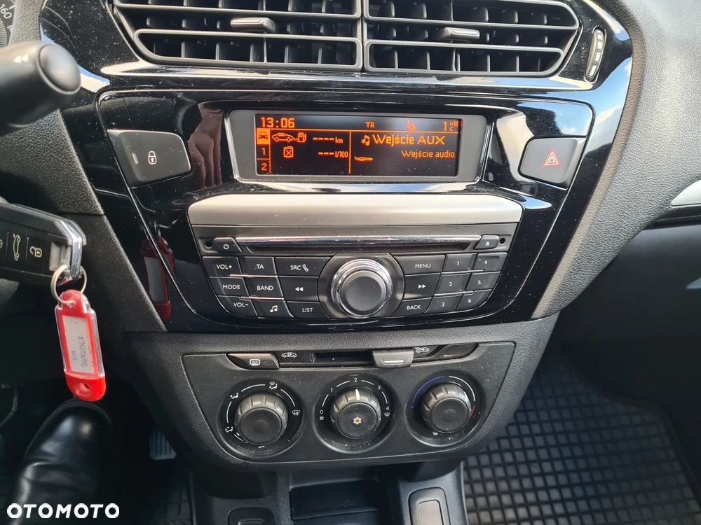 Peugeot 301 1.2 Pure Tech Access - 14