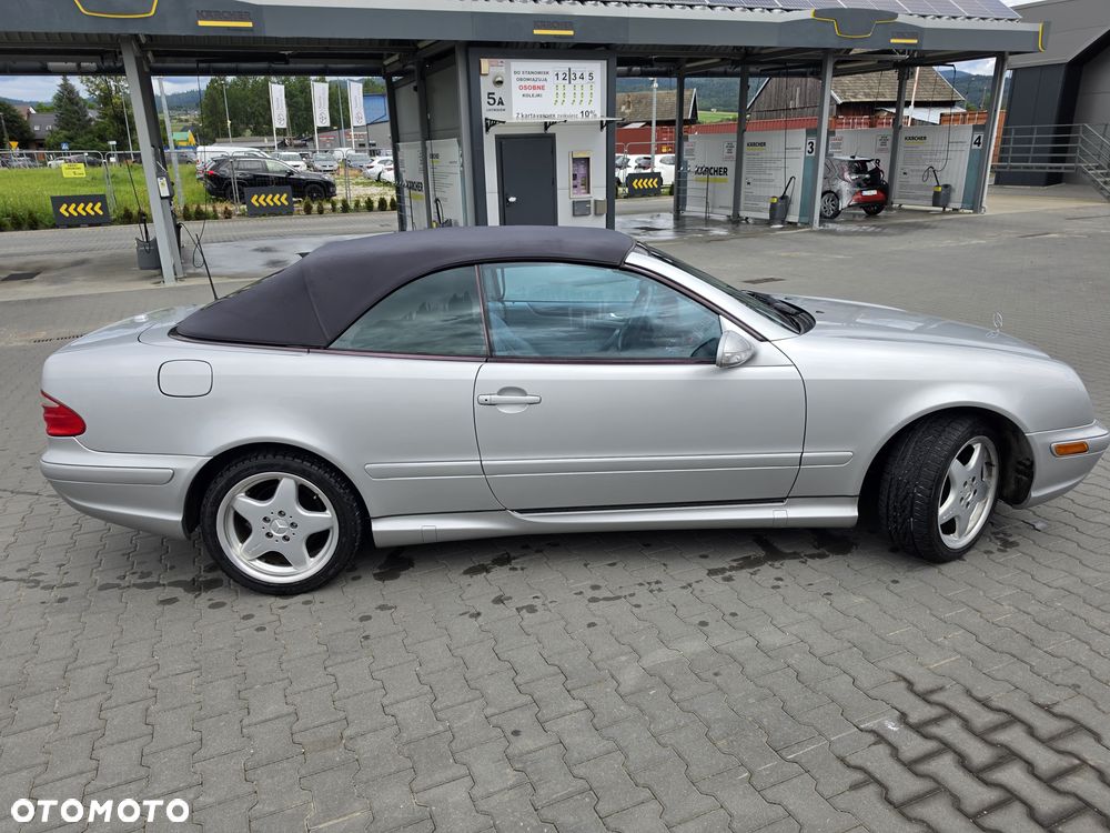 Mercedes-Benz CLK - 4